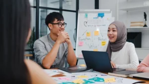 Read more about the article Town Hall Meeting Adalah: Pengertian, Tujuan, Manfaat, dan Contoh Pelaksanaannya!